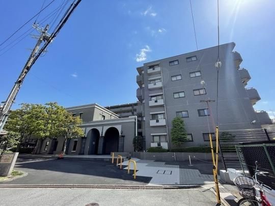 �p�f�V�I���F���ؔ� �O�ώʐ^