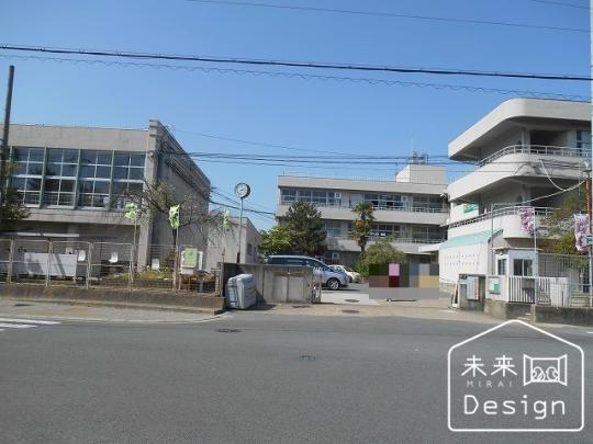  �F���s���䑠�R���w�Z:1074m