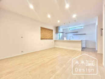  �����E���r���O