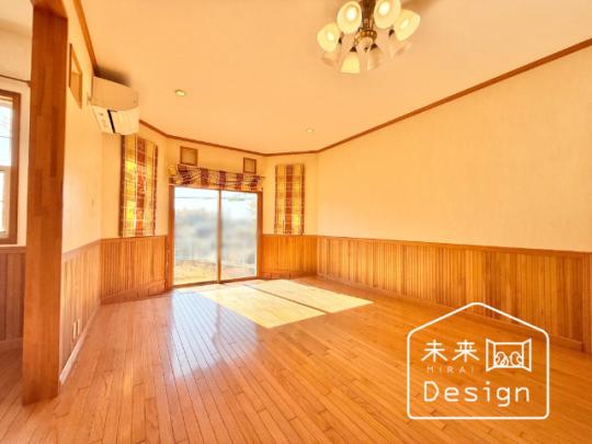  �����E���r���O