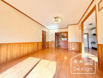  �����E���r���O