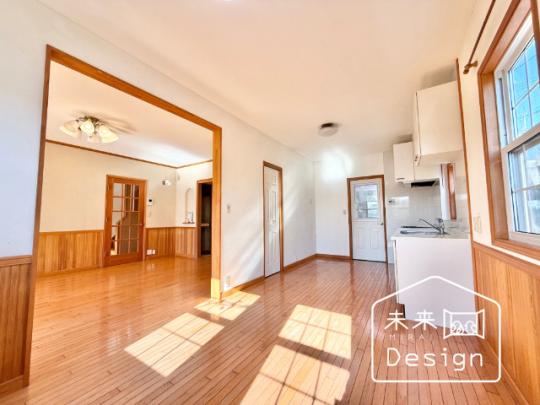  �����E���r���O