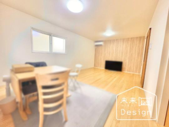  �����E���r���O