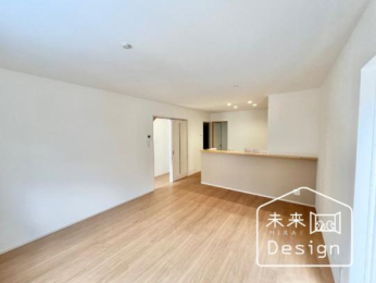  �����E���r���O