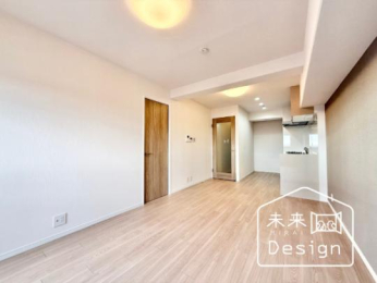  �����E���r���O