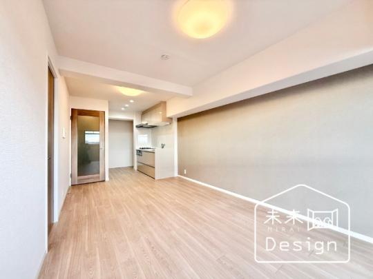  �����E���r���O