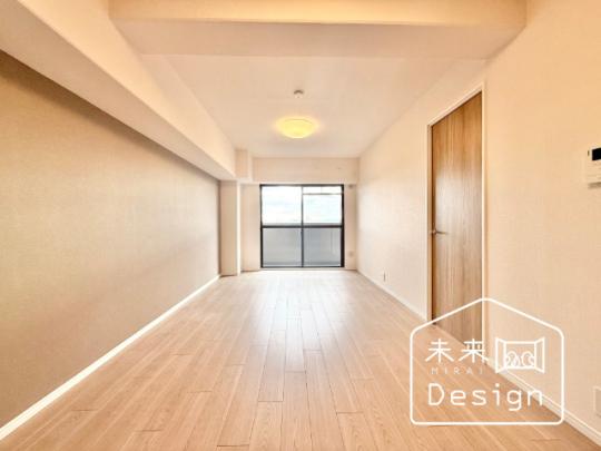  �����E���r���O