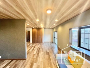  �����E���r���O