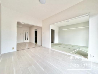  �����E���r���O