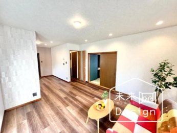  �����E���r���O