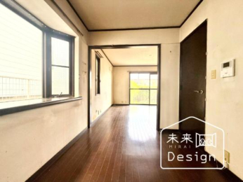  �����E���r���O