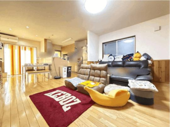  �����E���r���O