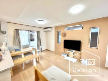  �����E���r���O