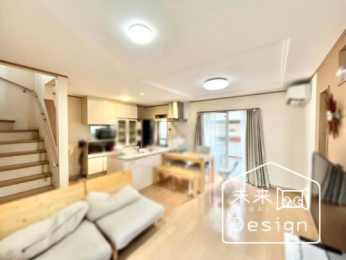  �����E���r���O