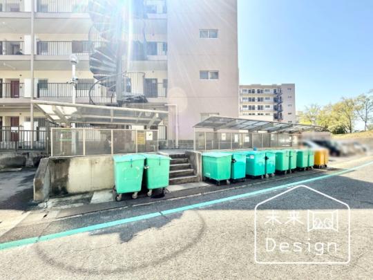  �����O��