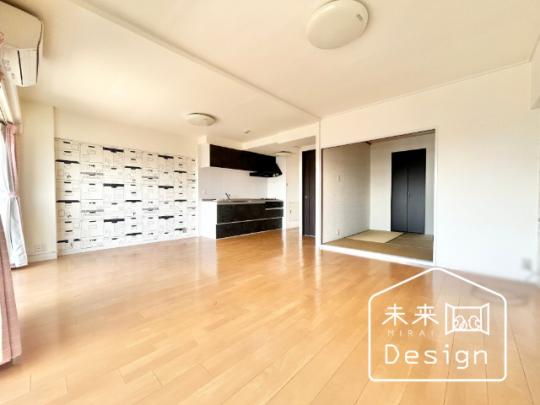  �����E���r���O