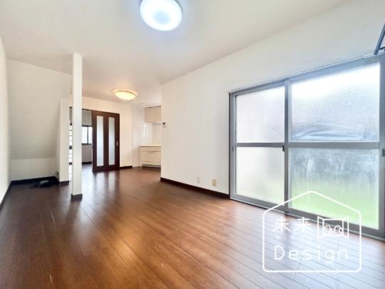  �����E���r���O